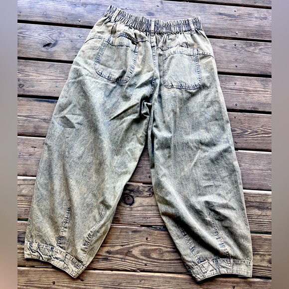 We the free barrel pants size Small - Picture 3 of 6